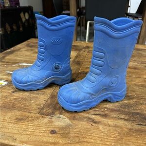 Kids Crocs rain boots size 10-11